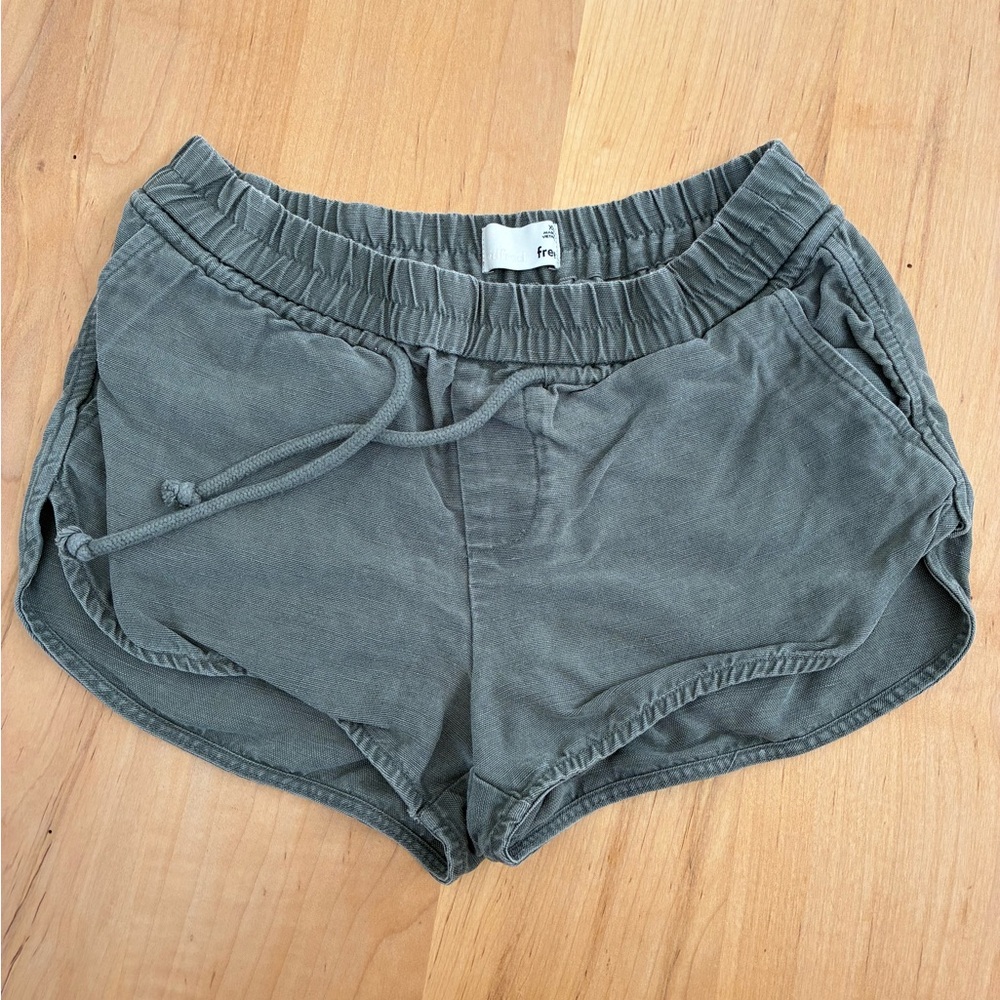 Wilfred Free Army Green Shorts